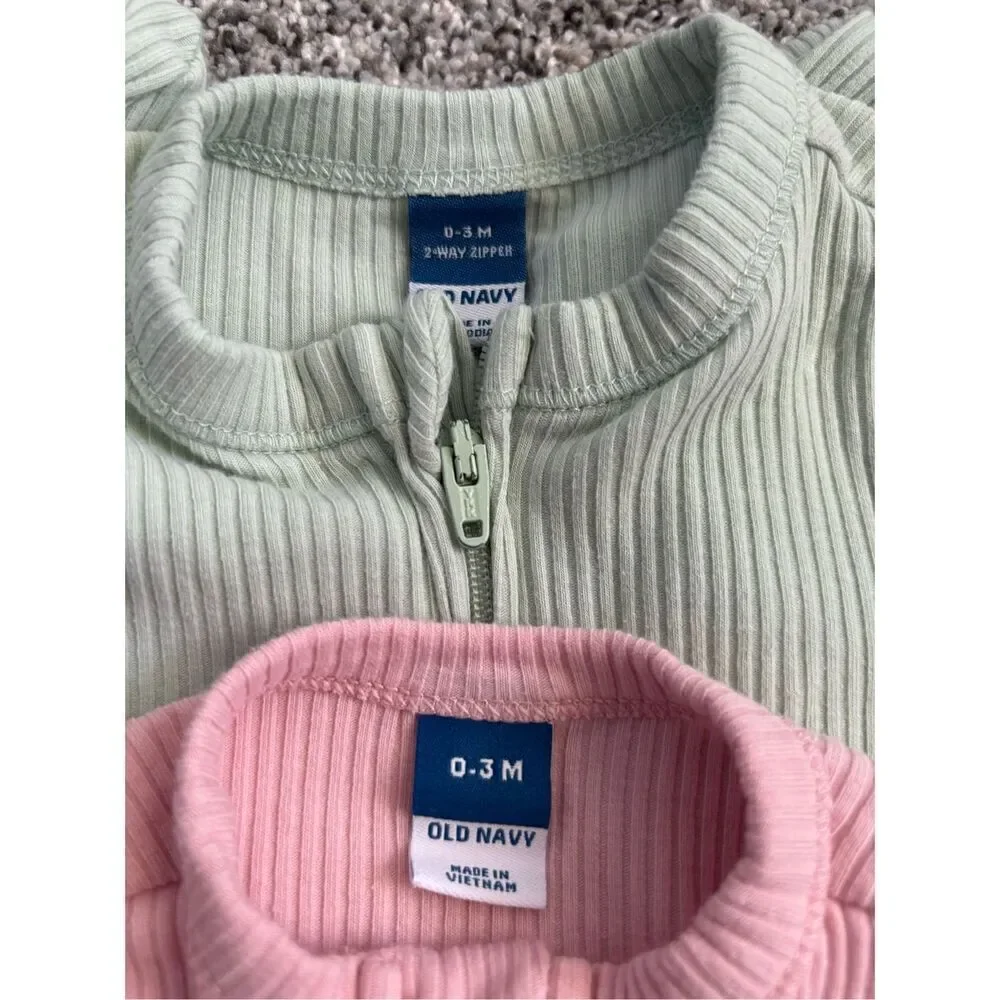 ❤️Old Navy Infant Ribbed Onesie 0-3M